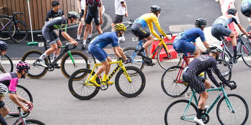 Group of cyclists 